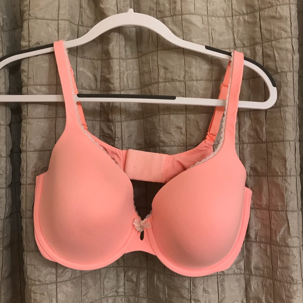 Victoria’s Secret pink bra